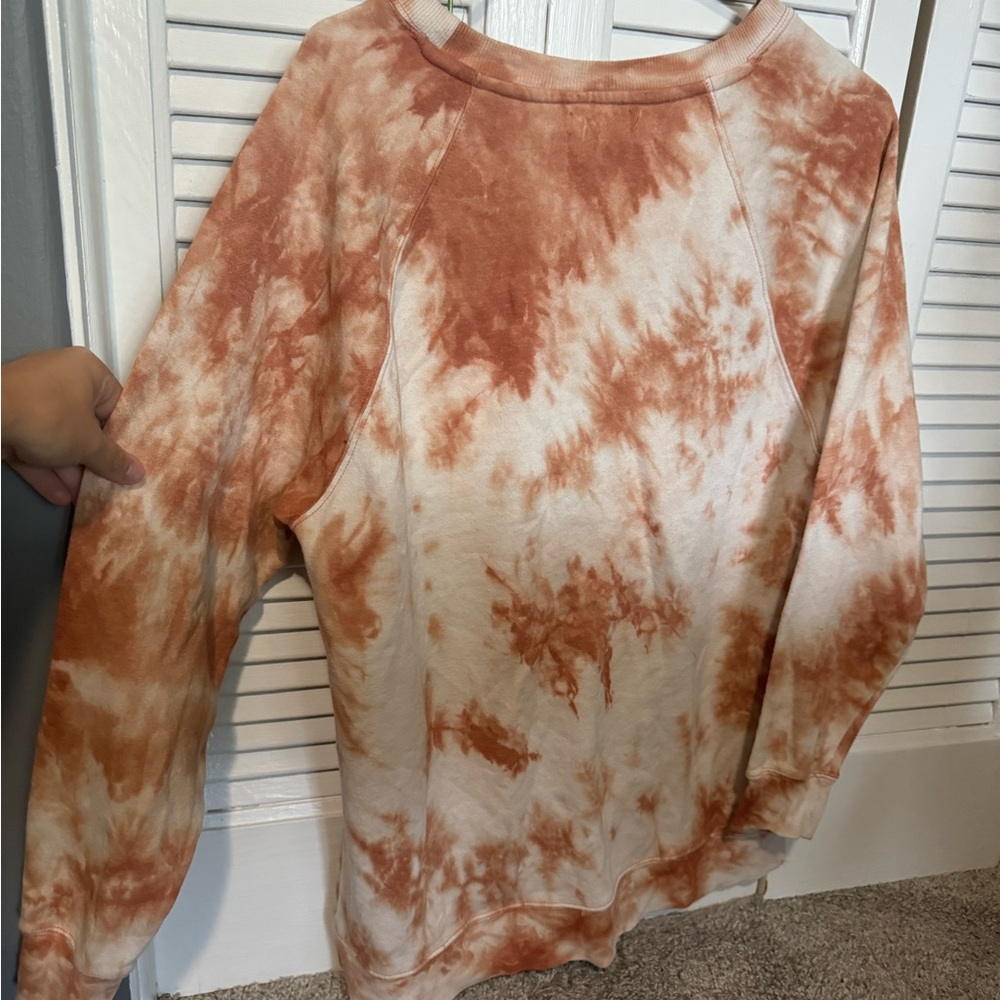 Women’s crewneck